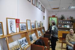 Знакомство с выставкой документов